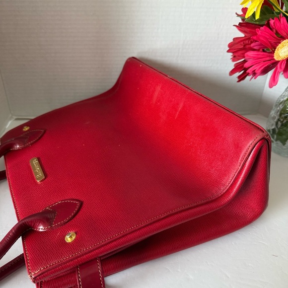 ✋🛑Price Drop ✋🛑AUTHENTIC SANYO SHOKAI BURBERRY LEATHER SHOULDER TOTE BAG. - Picture 7 of 17